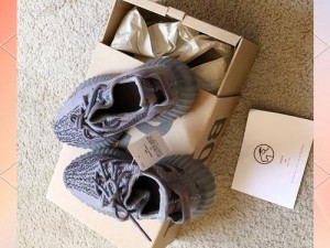 yeezy水蜜桃v2值得入手吗—yeezy 水蜜桃 v2 值得入手吗？